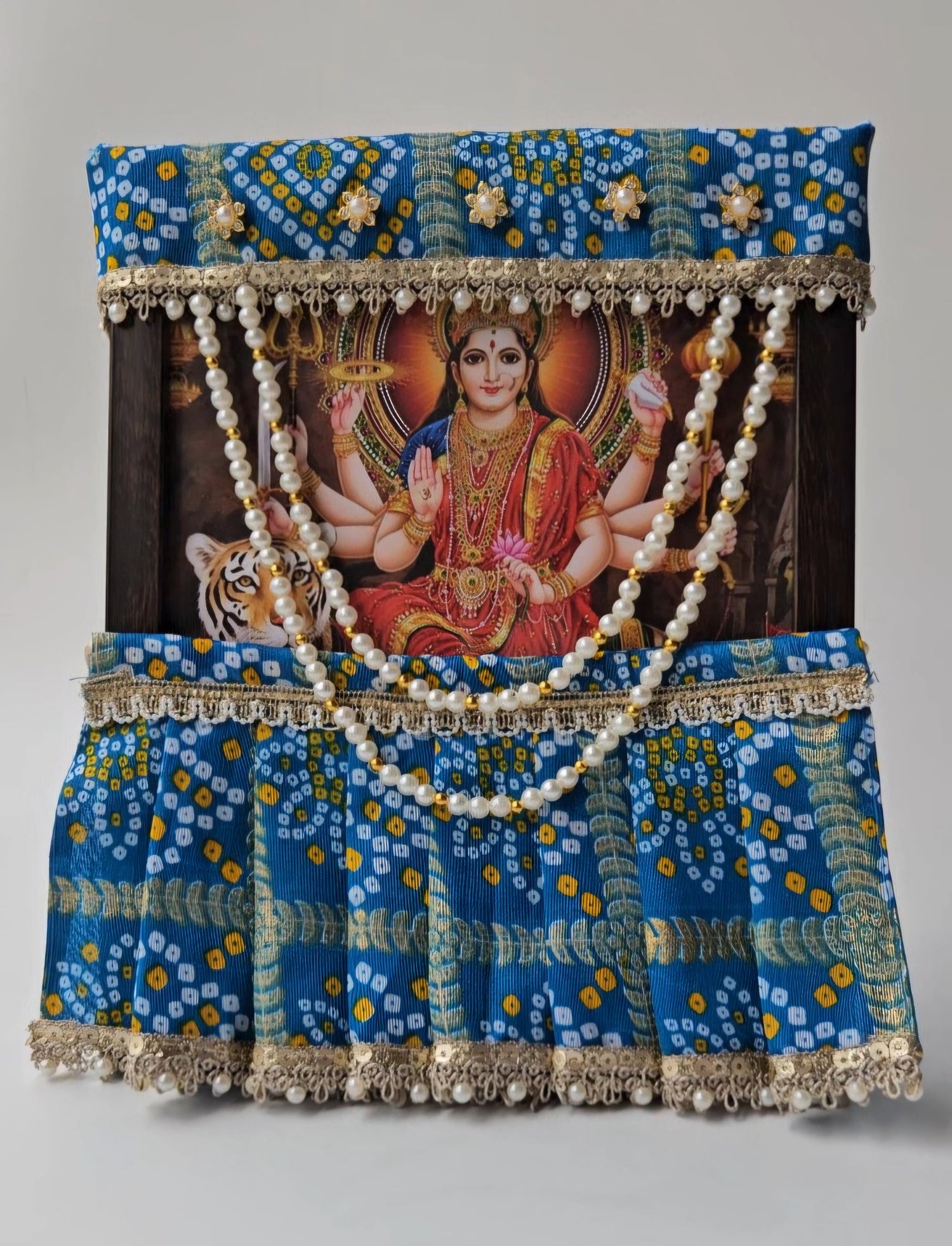 Photo Frame Poshakh with Lehenga + Mala