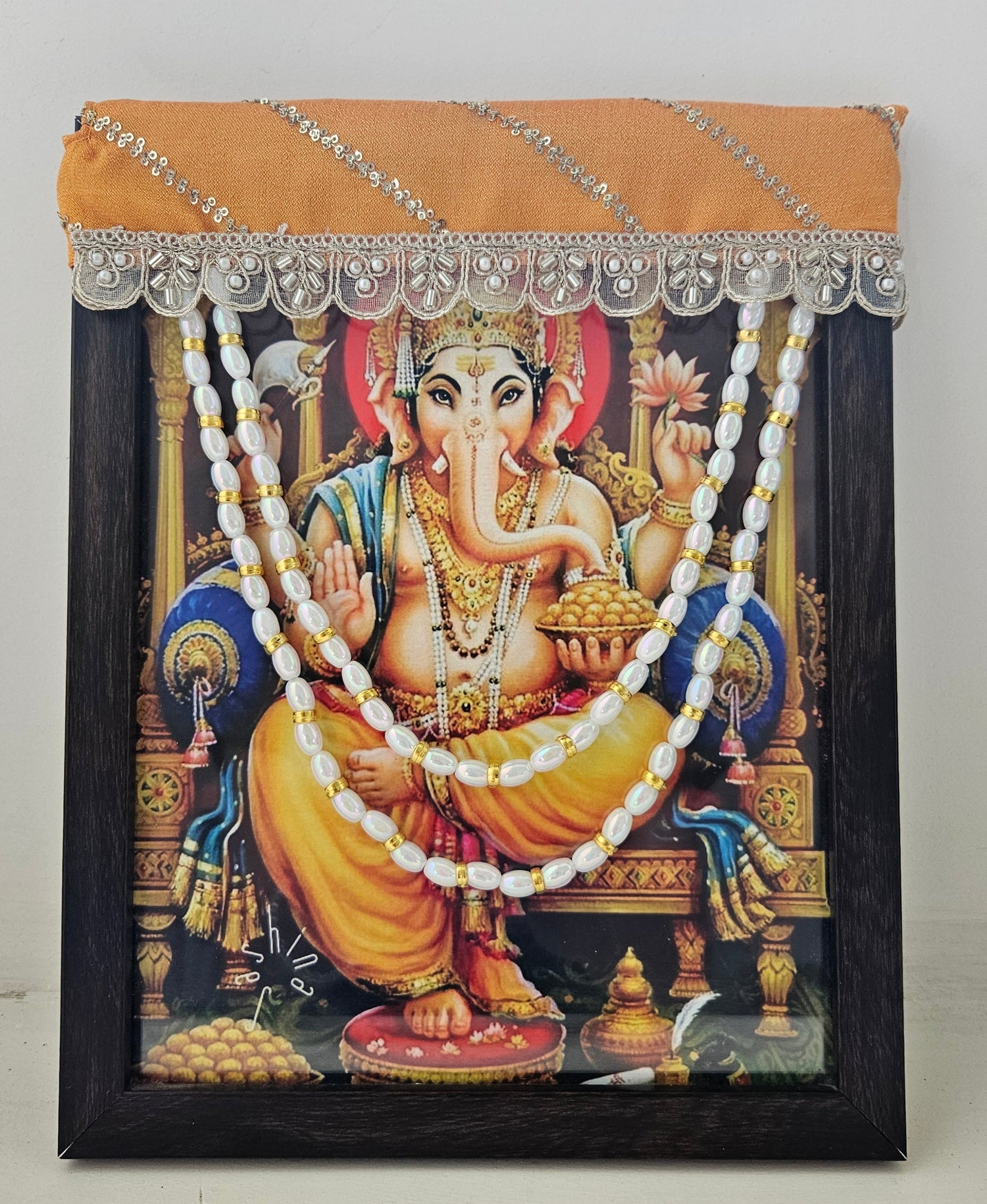 Photo Frame Choli + Mala