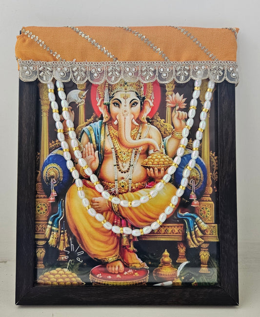 Photo Frame Choli With Mala - 07